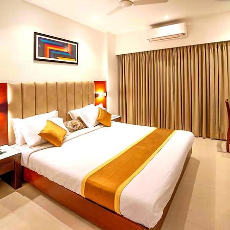 Hotel Hills Park Pathanāmthitta Екстериор снимка