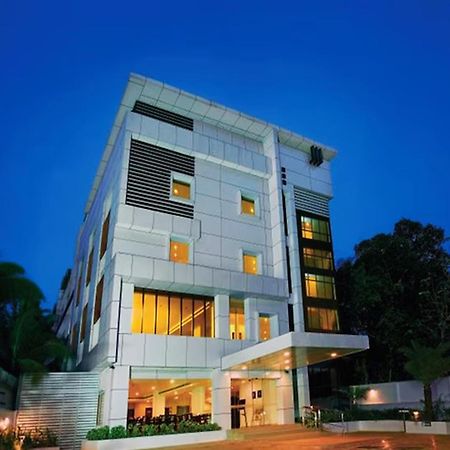 Hotel Hills Park Pathanāmthitta Екстериор снимка