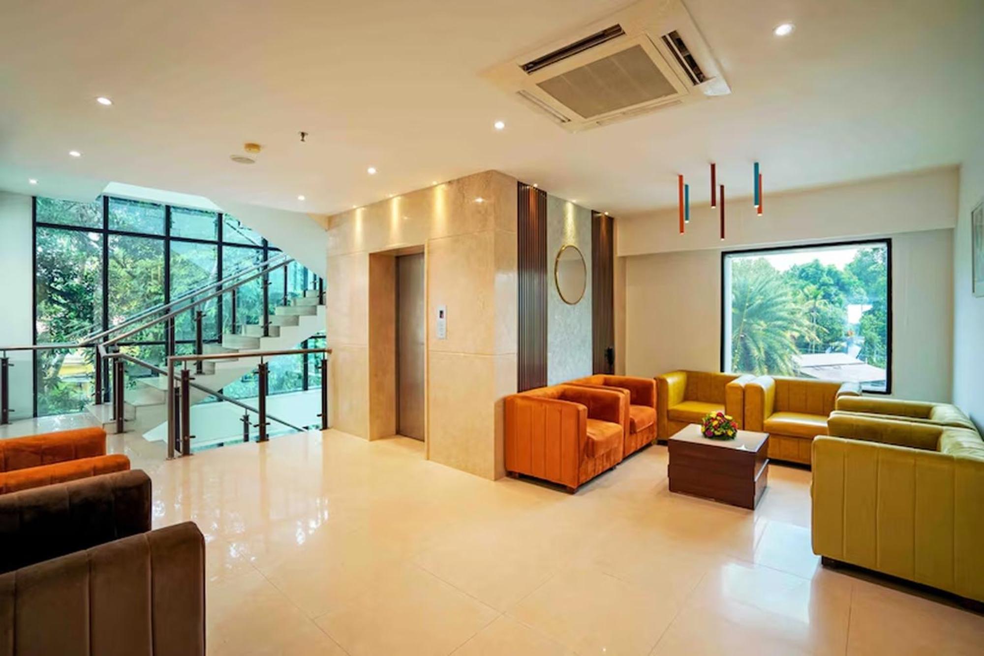 Hotel Hills Park Pathanāmthitta Екстериор снимка