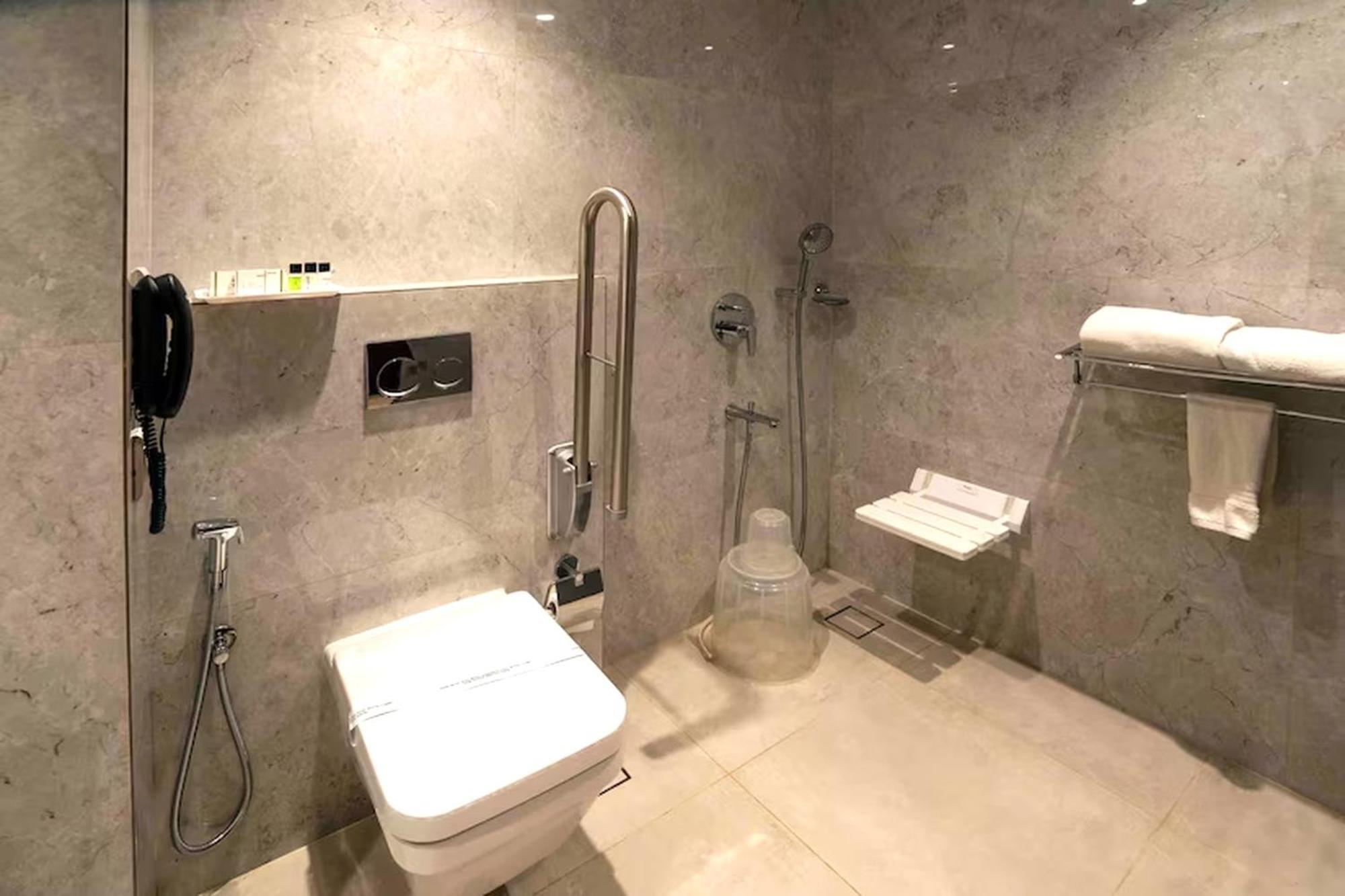 Hotel Hills Park Pathanāmthitta Екстериор снимка