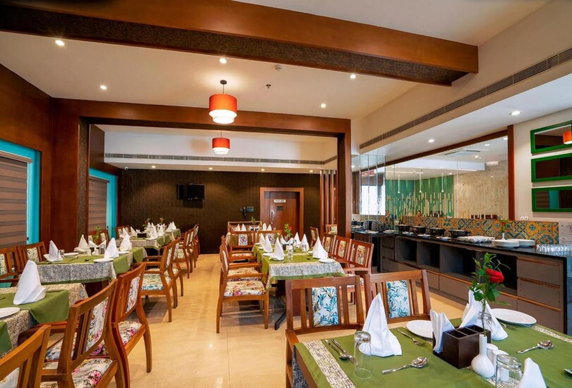 Hotel Hills Park Pathanāmthitta Екстериор снимка