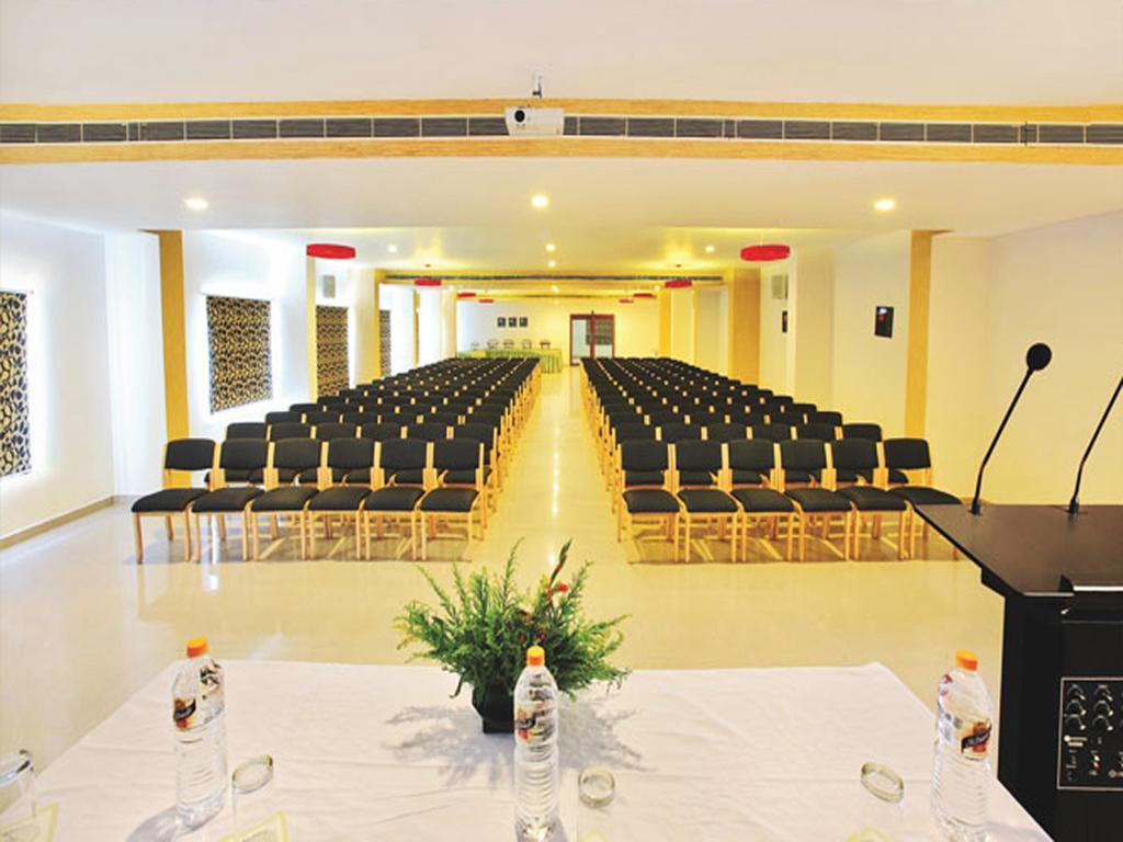 Hotel Hills Park Pathanāmthitta Екстериор снимка