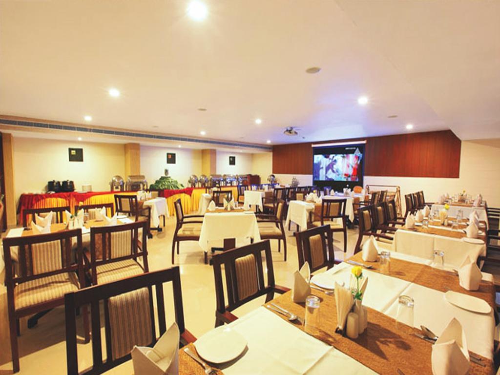 Hotel Hills Park Pathanāmthitta Екстериор снимка