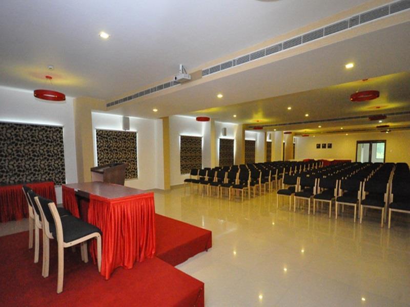 Hotel Hills Park Pathanāmthitta Екстериор снимка